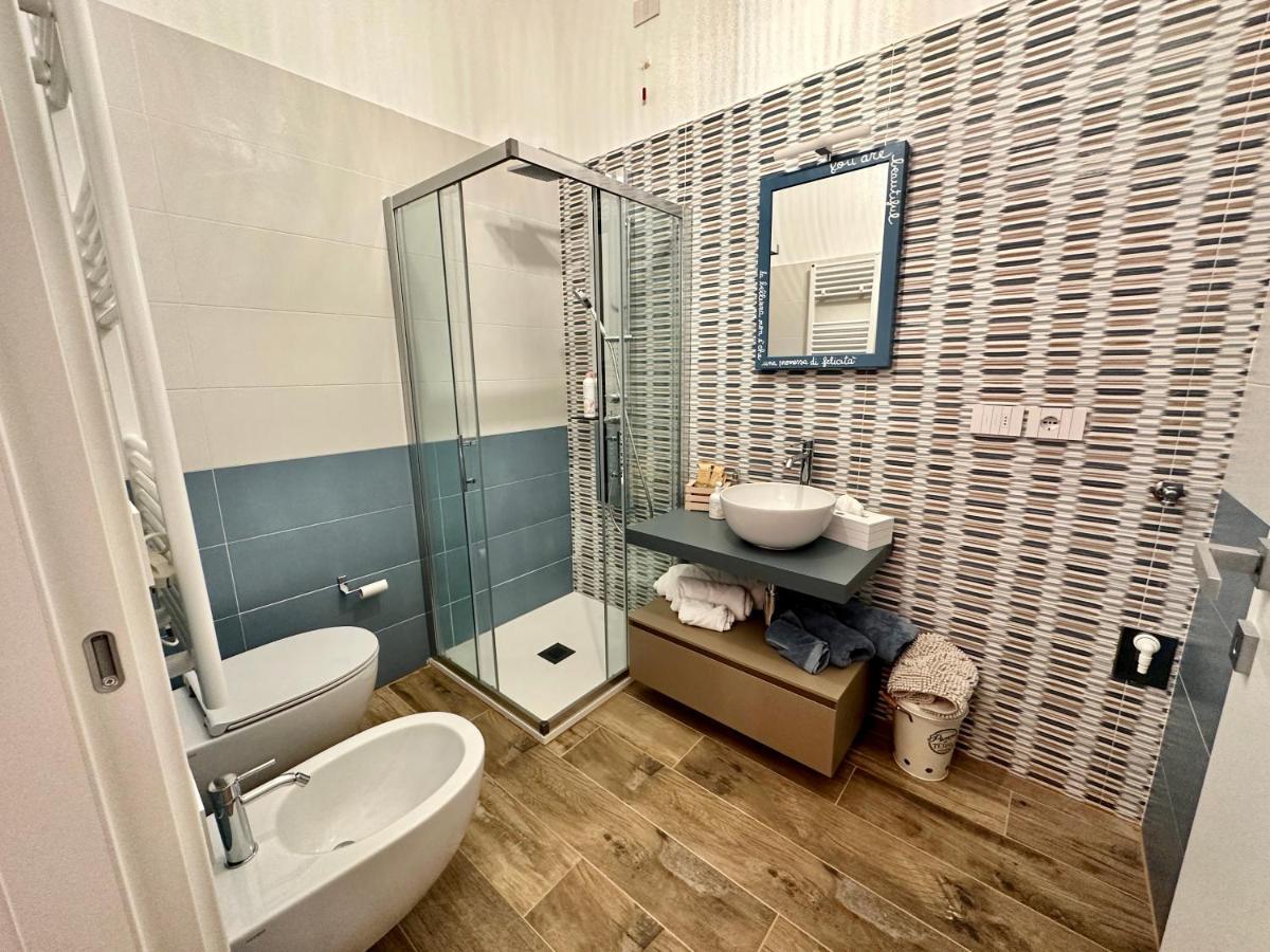 Bed Art Relaxing Suite - Appartamento Con Sauna Happiness Suite Gallery San Benedetto del Tronto Buitenkant foto